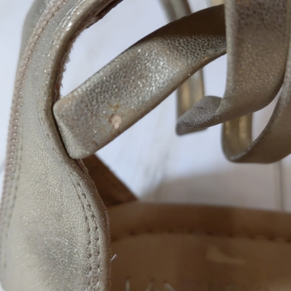 Lane Bryant Gladiator Sandals 8W Gold Strappy Zip - Picture 6 of 9